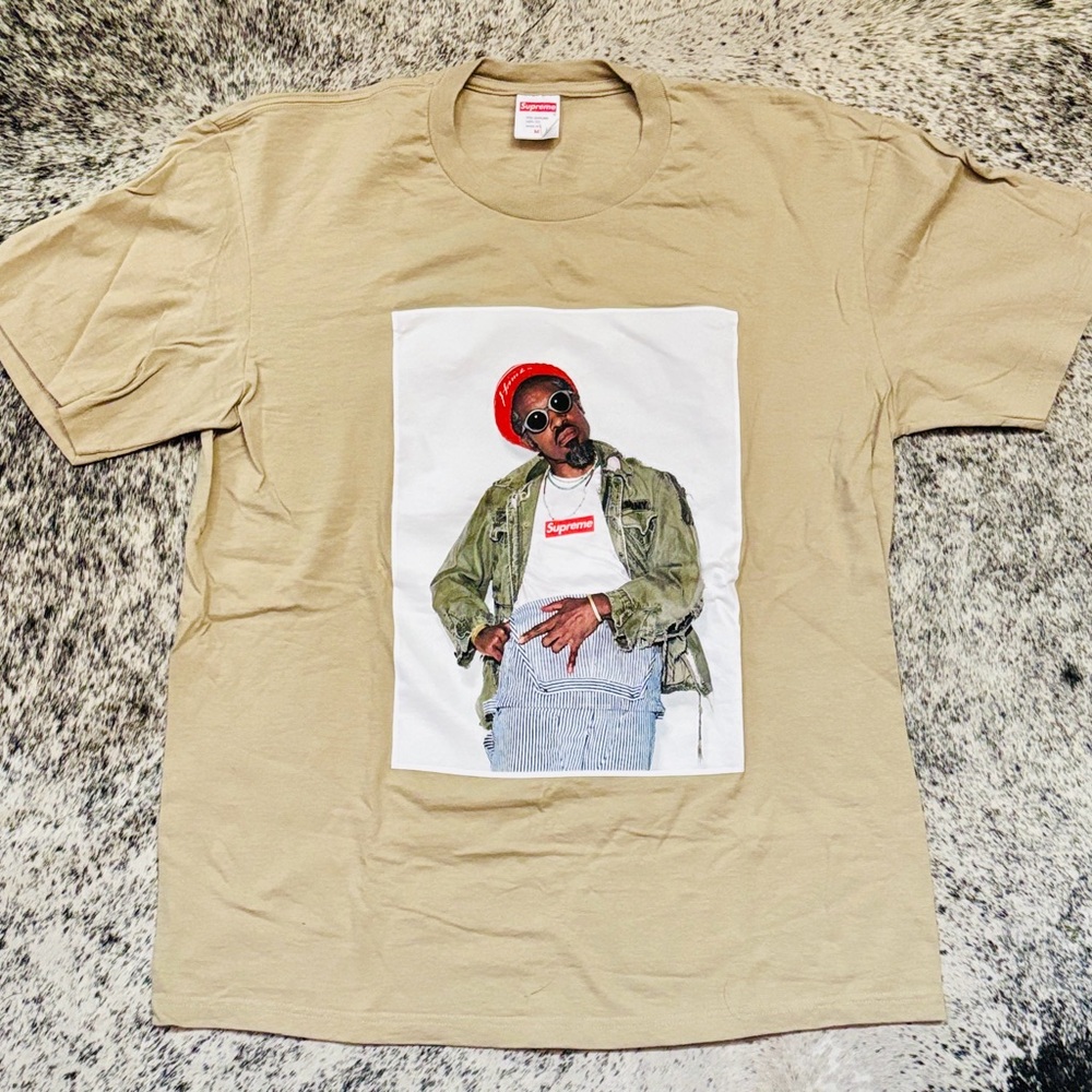 🔥 Supreme André 3000 Photo Tee – Medium – Beige – Iconic Streetwear